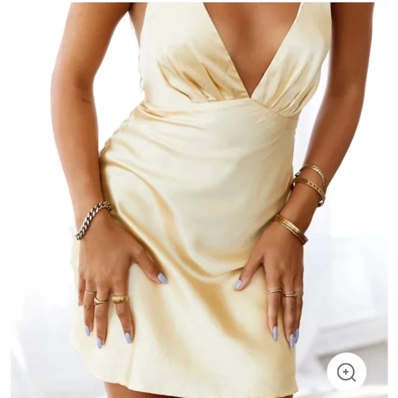 NWT! Hello Molly Night In Cabana Satin Dress Yellow - Picture 2 of 4